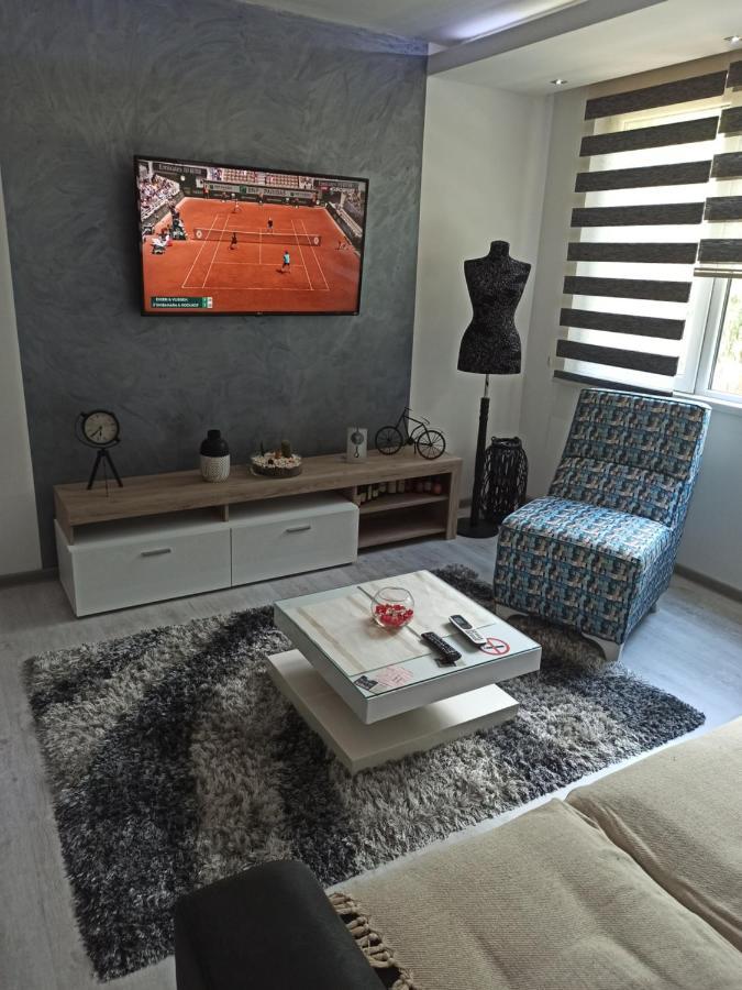 Lux Apartment 7, Parking Ni 외부 사진